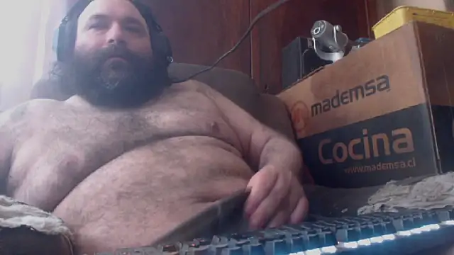 Snapshot of hairyhulk chatting on November 30, 2025, 5:14 pm hairyhulk online show from November 30, 2025, 5:14 pm