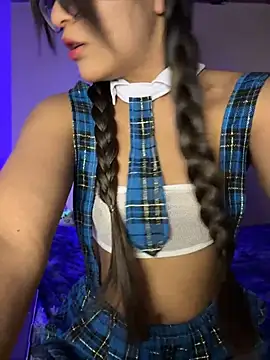 Lily candy X online show from May 13, 2026, 5:14 am