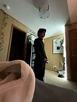 Jsjsjsjsjwyuwu online show from October 6, 2025, 6:47 am