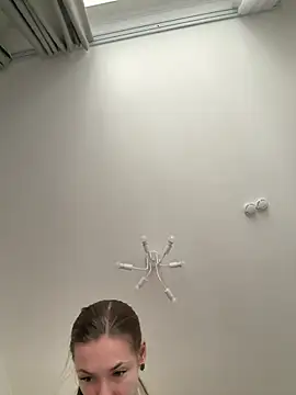 Snapshot of KateRedgar chatting on March 18, 2026, 1:57 pm KateRedgar online show from March 18, 2026, 1:57 pm