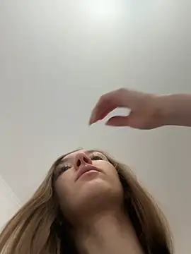 Snapshot of KateRedgar chatting on February 19, 2026, 8:33 am KateRedgar online show from February 19, 2026, 8:33 am