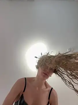 Snapshot of KateRedgar chatting on February 16, 2026, 1:10 pm KateRedgar online show from February 16, 2026, 1:10 pm