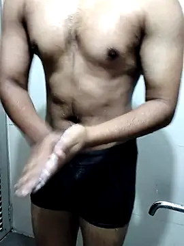 hottboy 39 online show from May 19, 2026, 10:00 am
