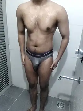 hottboy 39 online show from April 5, 2026, 11:22 pm