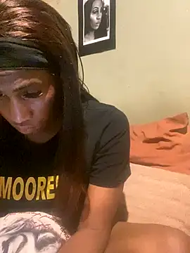 Snapshot of Moorella1 chatting on November 17, 2025, 4:33 pm Moorella1 online show from November 17, 2025, 4:33 pm