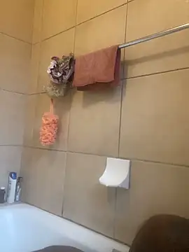 Snapshot of Moorella1 chatting on October 20, 2025, 8:37 am Moorella1 online show from October 20, 2025, 8:37 am