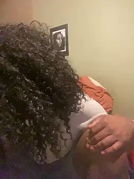 Snapshot of Moorella1 chatting on February 24, 2026, 6:20 pm Moorella1 online show from February 24, 2026, 6:20 pm