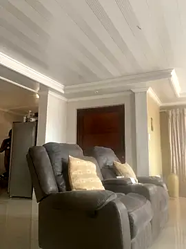 Snapshot of Moorella1 chatting on October 9, 2025, 10:49 am Moorella1 online show from October 9, 2025, 10:49 am