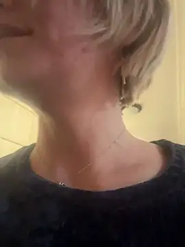 Snapshot of tanyagrey chatting on November 3, 2025, 8:18 am tanyagrey online show from November 3, 2025, 8:18 am