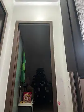 tanyagrey online show from December 18, 2025, 6:51 am