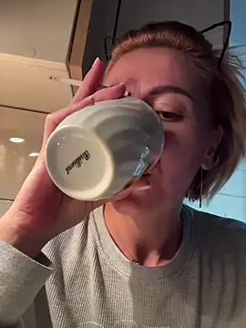 Snapshot of tanyagrey chatting on November 5, 2025, 6:49 am tanyagrey online show from November 5, 2025, 6:49 am