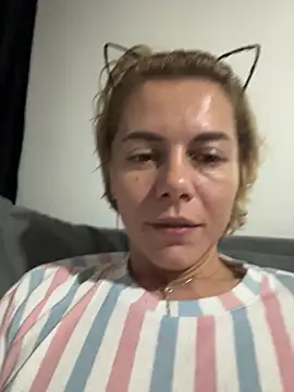 Snapshot of tanyagrey chatting on November 13, 2025, 7:12 am tanyagrey online show from November 13, 2025, 7:12 am