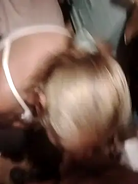 69LanceRomance69 online show from September 13, 2025, 4:01 am