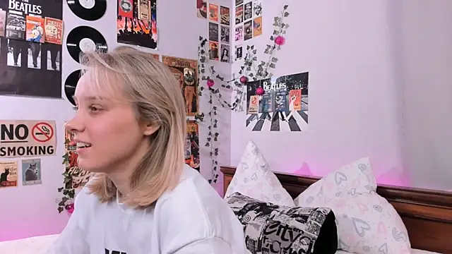 AliciaParkerf online show from February 18, 2025, 8:14 pm