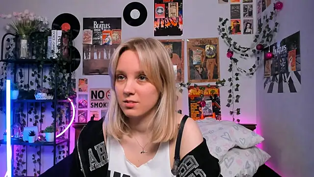 AliciaParkerf online show from March 7, 2025, 8:55 pm