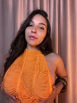 Snapshot of ThaliaRivera_ chatting on October 1, 2025, 6:29 am ThaliaRivera online show from October 1, 2025, 6:29 am