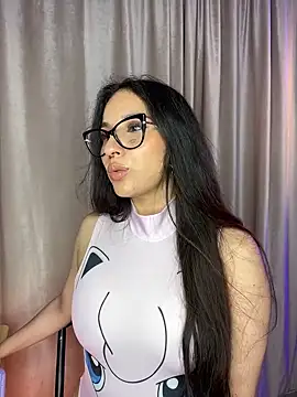 Snapshot of ThaliaRivera_ chatting on February 25, 2025, 12:03 am ThaliaRivera online show from February 25, 2025, 12:03 am