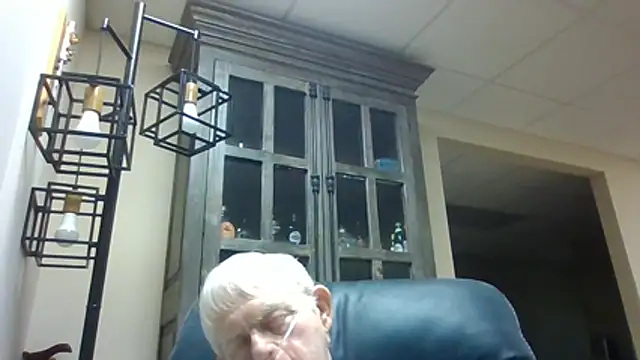 Snapshot of bootlegmanz chatting on June 18, 2026, 8:25 pm bootlegmanz online show from June 18, 2026, 8:25 pm