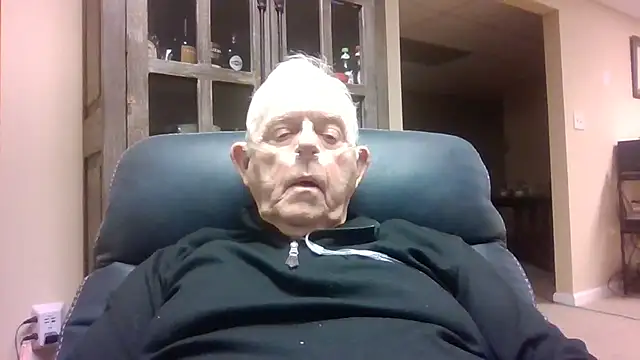 bootlegmanz online show from November 2, 2025, 2:44 pm