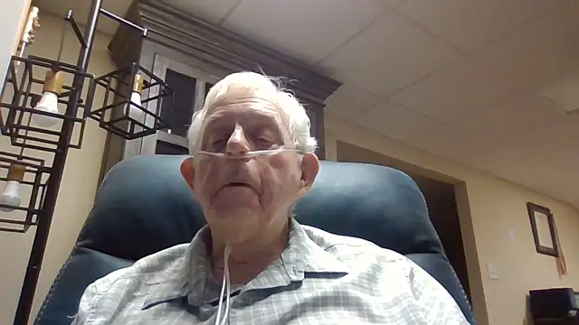 Snapshot of bootlegmanz chatting on June 10, 2026, 2:57 am bootlegmanz online show from June 10, 2026, 2:57 am