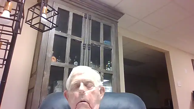 Snapshot of bootlegmanz chatting on June 10, 2026, 6:53 pm bootlegmanz online show from June 10, 2026, 6:53 pm