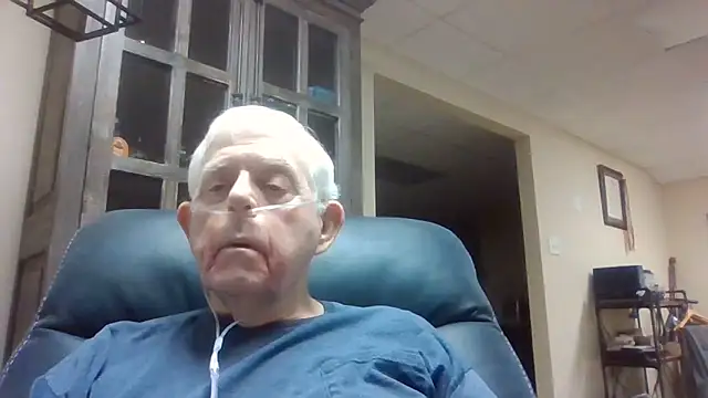Snapshot of bootlegmanz chatting on May 31, 2026, 2:56 pm bootlegmanz online show from May 31, 2026, 2:56 pm