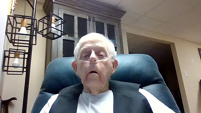 Snapshot of bootlegmanz chatting on June 12, 2026, 3:10 pm bootlegmanz online show from June 12, 2026, 3:10 pm