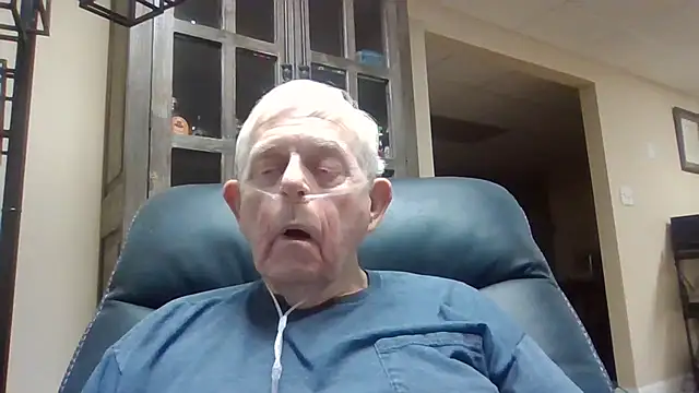 Snapshot of bootlegmanz chatting on May 13, 2026, 5:42 pm bootlegmanz online show from May 13, 2026, 5:42 pm
