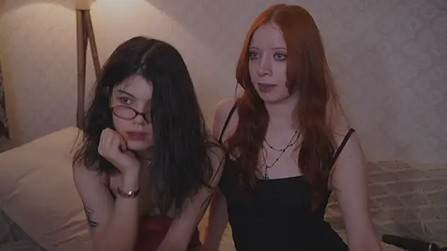 Snapshot of the_cure___ chatting on October 8, 2025, 8:09 pm the cure online show from October 8, 2025, 8:09 pm