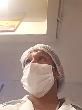 miicheele32 online show from October 13, 2025, 12:01 am