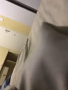 SmallGoodNutts online show from September 15, 2025, 3:18 am