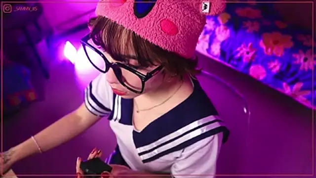 sammy  8 online show from November 14, 2025, 2:48 am