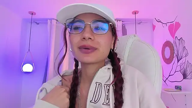 sophiecherry  online show from January 31, 2025, 10:20 am