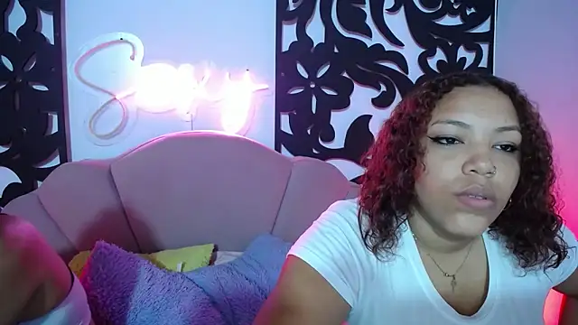 sexy horny brunette online show from November 8, 2025, 10:35 pm