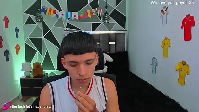 Snapshot of Juan_Nd_Steven chatting on June 25, 2026, 8:36 pm Juan Nd Steven online show from June 25, 2026, 8:36 pm