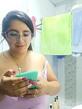  Angelinaandrade  online show from January 10, 2026, 12:50 am