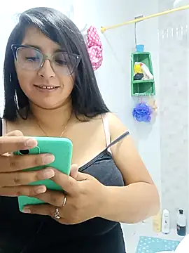  Angelinaandrade  online show from October 7, 2025, 1:39 am