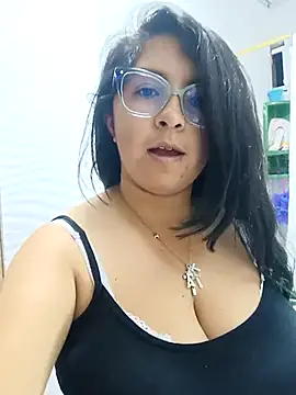  Angelinaandrade  online show from September 30, 2025, 1:11 am