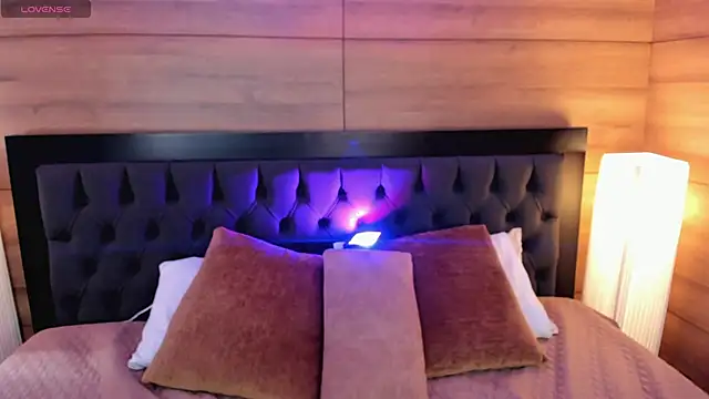 Snapshot of miah_connor chatting on March 12, 2026, 7:51 pm miah connor online show from March 12, 2026, 7:51 pm