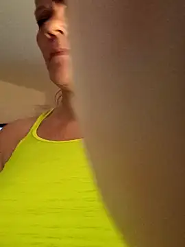 greeneyedamatuers online show from February 18, 2025, 5:53 am