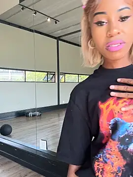 Snapshot of Dime-__ chatting on November 13, 2025, 12:09 pm Dime- online show from November 13, 2025, 12:09 pm