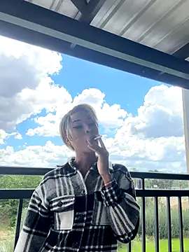 Snapshot of Dime-__ chatting on November 19, 2025, 11:43 am Dime- online show from November 19, 2025, 11:43 am