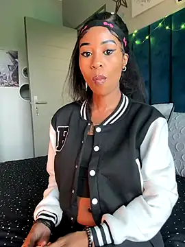 Snapshot of Dime-__ chatting on November 7, 2025, 1:15 pm Dime- online show from November 7, 2025, 1:15 pm