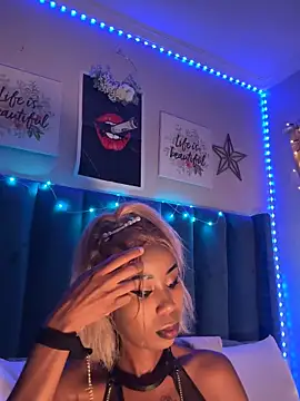 Snapshot of Dime-__ chatting on November 17, 2025, 10:14 pm Dime- online show from November 17, 2025, 10:14 pm