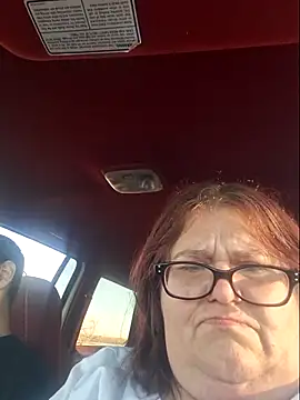 Snapshot of mcv131985 chatting on March 4, 2026, 11:34 pm mcv131985 online show from March 4, 2026, 11:34 pm