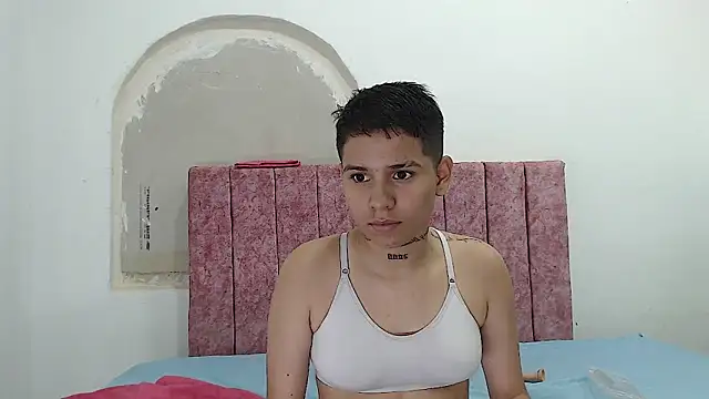 cami hots online show from February 28, 2025, 2:42 am