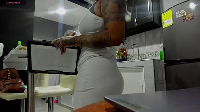 luisa16xxx online show from December 19, 2024, 1:50 am