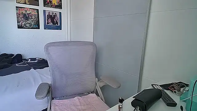 Snapshot of Marioo4k chatting on March 14, 2025, 12:51 pm Marioo4k online show from March 14, 2025, 12:51 pm