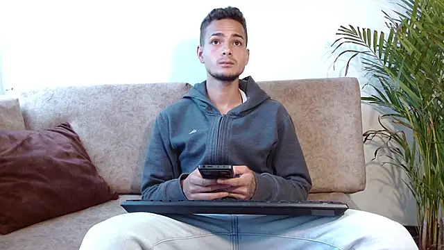 Snapshot of Jeffstyle18 chatting on October 21, 2025, 7:02 pm Jeffstyle18 online show from October 21, 2025, 7:02 pm