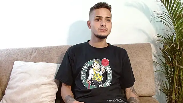 Snapshot of Jeffstyle18 chatting on October 25, 2025, 9:37 pm Jeffstyle18 online show from October 25, 2025, 9:37 pm